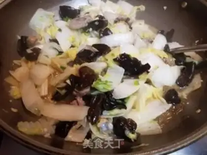 Make Duck-leged cabbage and potatoes step 11
