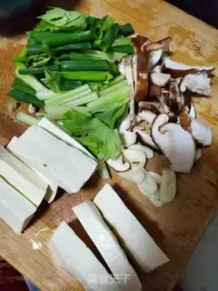 Make Spicy mushrooms and tofu step 1