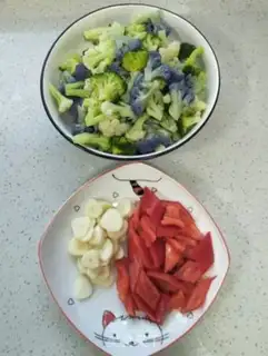 Make Three flowers step 4