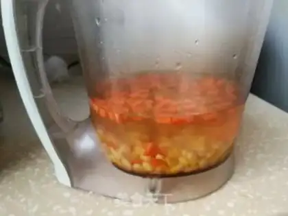 Make Carrot crotch corn juice step 1