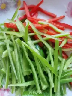 Make Green bean sprouts with sea ribbons step 2