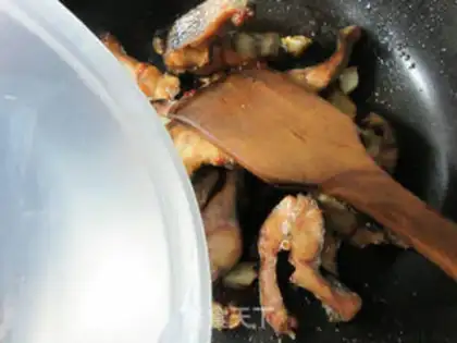 Make Spicy black fish step 5