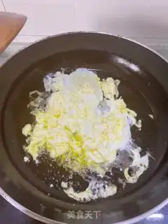 Make Tomato fried eggs step 2