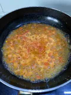 Make Tomato fried eggs step 5