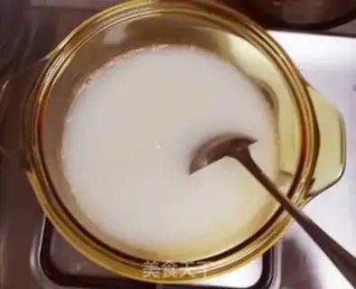 Make Silly milk freeze step 1