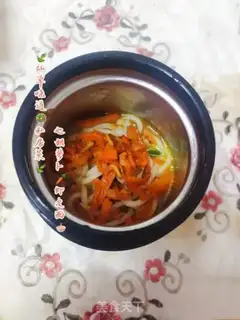 Make Carrot shrimp noodles step 8