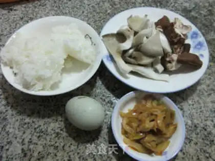 Make Squeeze a duck egg, twig rice step 0