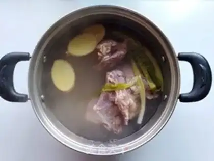 Make Homemade beef noodles step 3