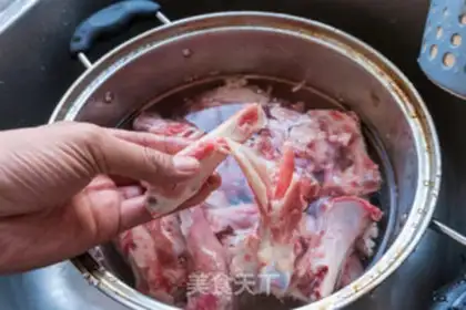 Make Scorch lamb soup step 0