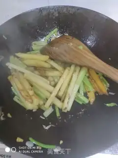 Make Celery with potatoes step 6