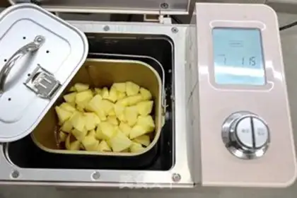 Make Homemade apple sauce step 4