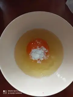 Make Flamingo evaporated eggs step 1