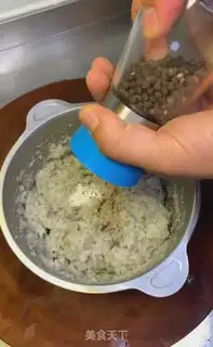 Make Shrimp vegetable pie step 5