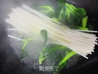 Make A green egg noodles step 4