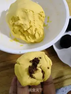 Make Pumpkin bag step 4