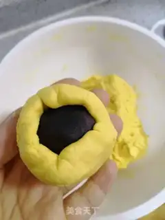 Make Pumpkin bag step 7