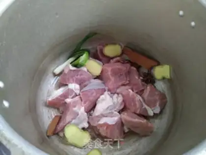 Make Private beef noodles step 1
