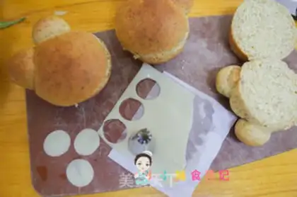 Make Bear Burger step 12