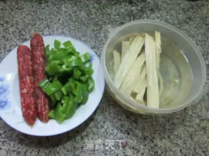 Make Pyramid sausages step 0