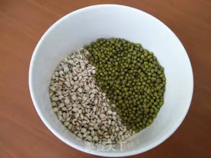 Make Porridge of rice and green beans step 0
