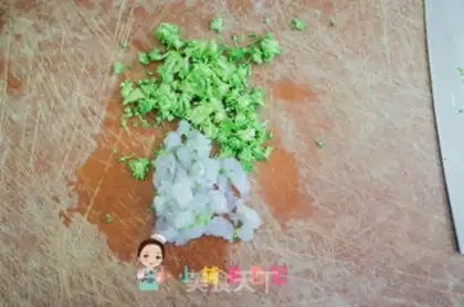 Make Shrimp egg pellets step 1