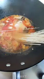 Make Ketchup and egg noodles step 7