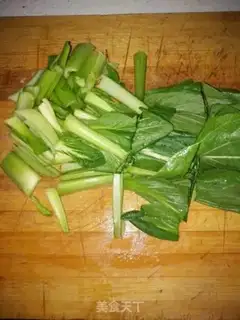 Make Clear the wood ear oil step 1