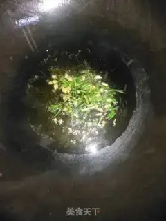 Make Clear the wood ear oil step 3