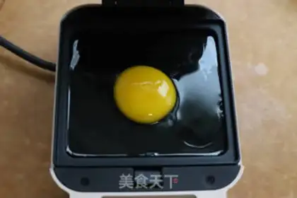 Make Butter egg sandwich step 1