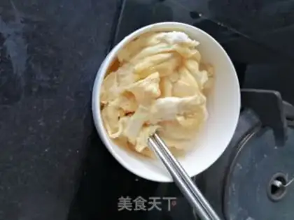 Make Corn tomato egg noodles step 1