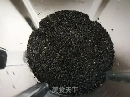 Make Homemade black sesame sauce step 4