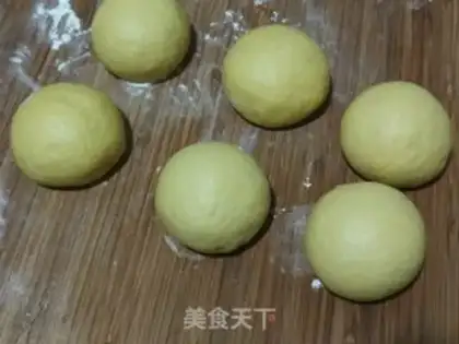 Make Red sugar pumpkins with a bouquet step 5