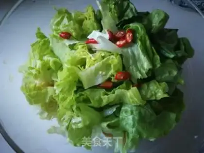 Make Lettuce with gold rolls step 4