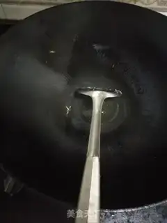Make Scrambled eggs step 1