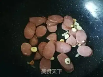 Make Wrinkled peppers whited meat sausages step 4