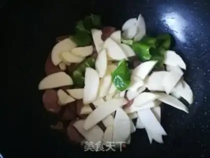 Make Wrinkled peppers whited meat sausages step 5
