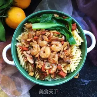 Make Black pepper shrimp pasta step 6