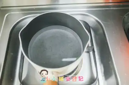 Make Milk and fruit granulates step 0