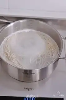 Make Tomato fat cow noodles step 5
