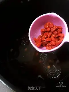 Make Four red soups step 3