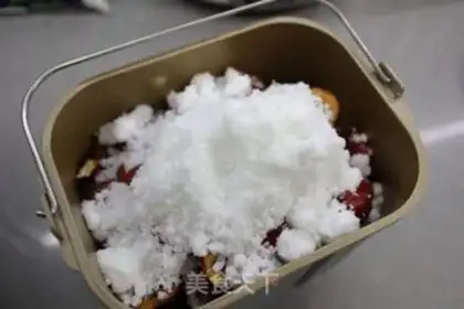 Make The appetizer sauce step 1