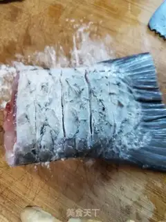 Make Red fish tails step 1