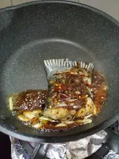 Make Red fish tails step 7