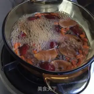 Make Quick palm ginger tea step 6