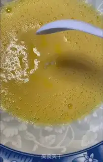 Make Egg breakfast step 1