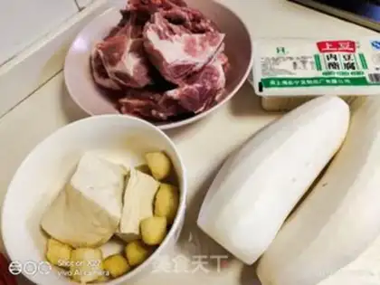 Make Big bone radish tofu soup step 0