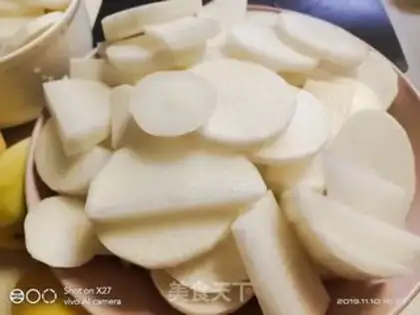 Make Big bone radish tofu soup step 2