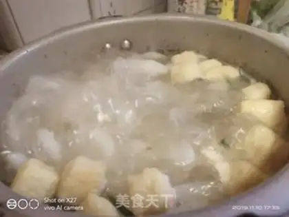 Make Big bone radish tofu soup step 4