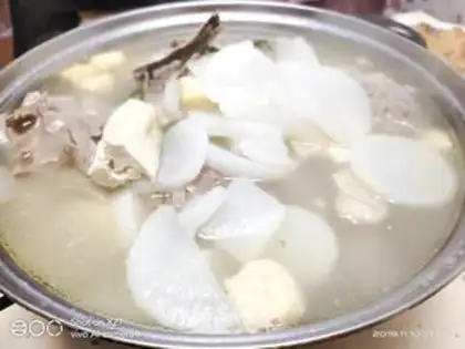 Make Big bone radish tofu soup step 5