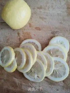 Make Honey lemon tea step 2